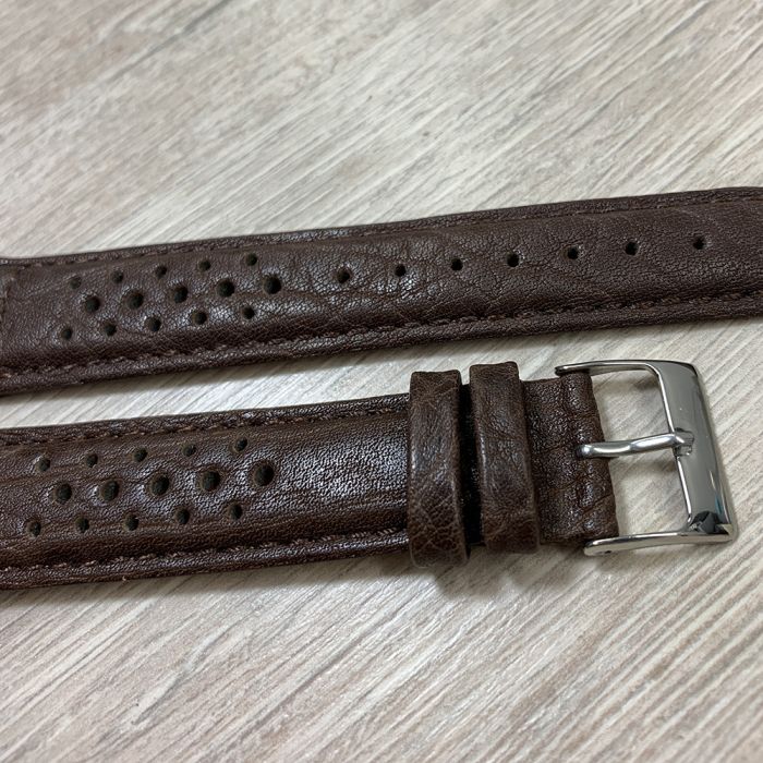 Шкіряний перфорірованний ремінець для годинника 22мм