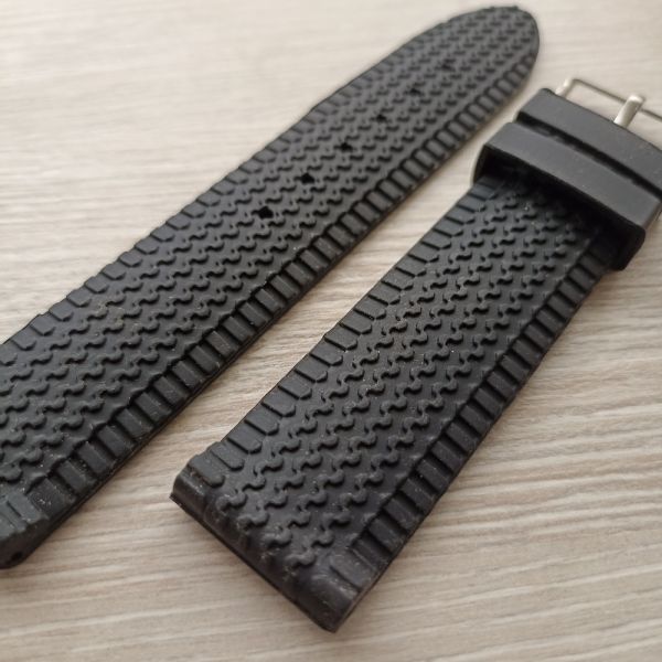 Силіконовий ремешок для годинника 24мм для чопард миля