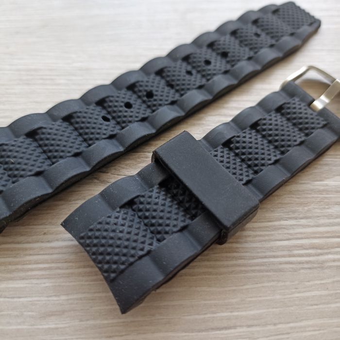 Силіконовий ремешок з полукругом для годинника 24мм чорний 