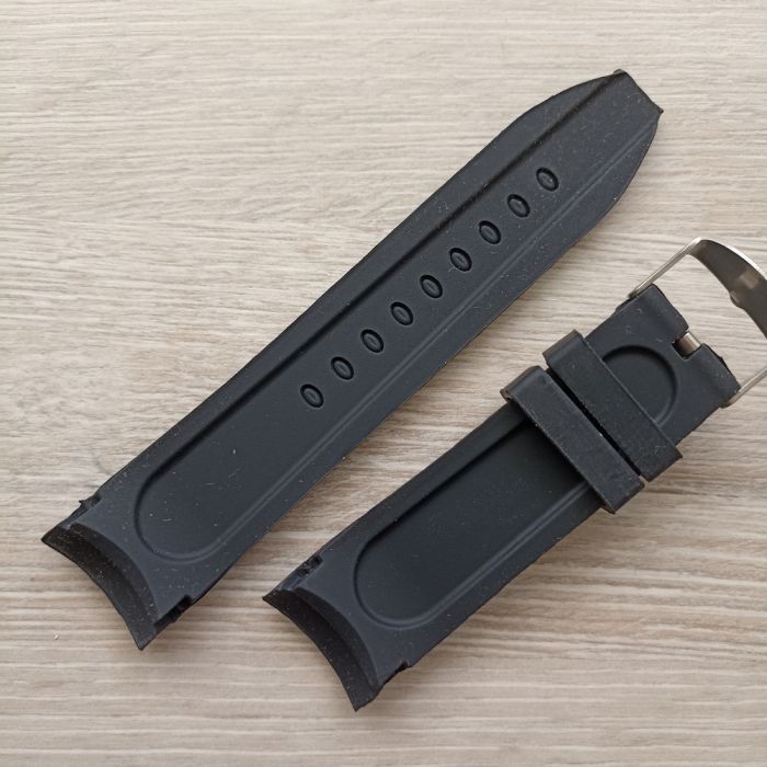 Силіконовий ремешок з полукругом для годинника 24мм чорний протектор