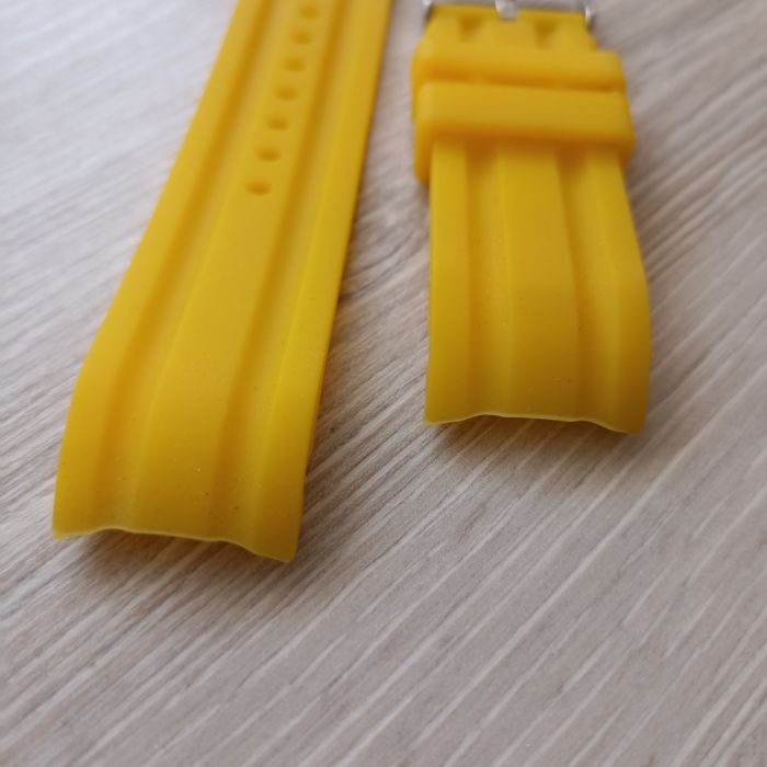 Силіконовий ремешок з полукругом для годинника 24мм жовтий