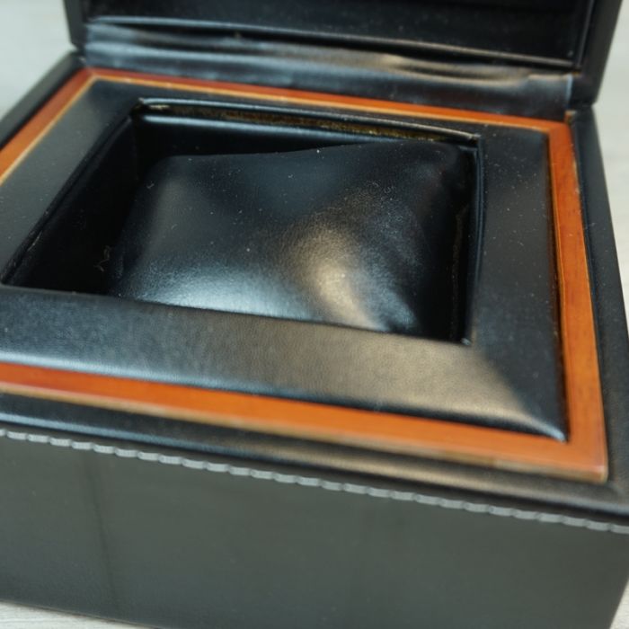 Коробка для годинника таг хауер