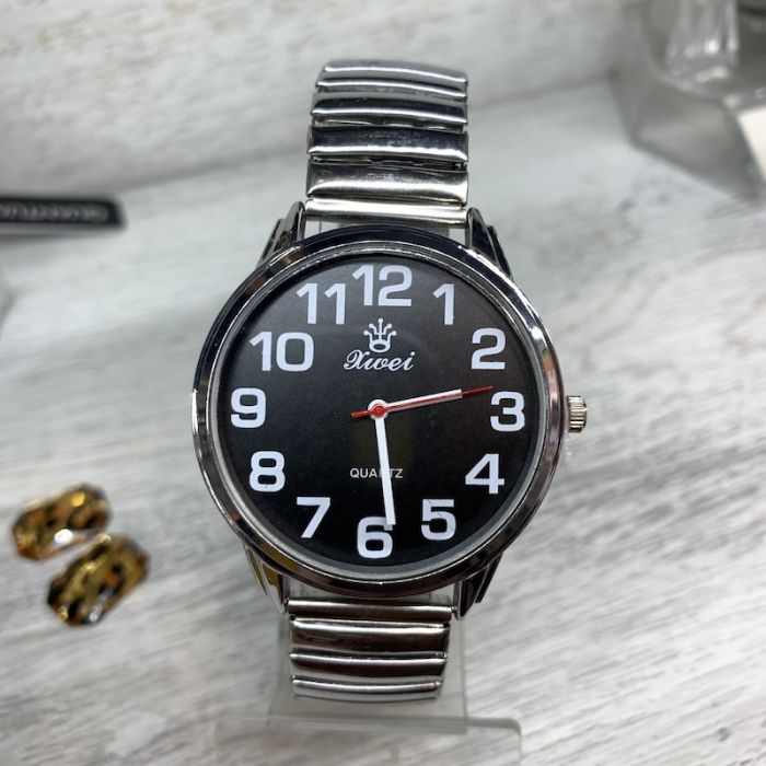 Годинник з цифрами 