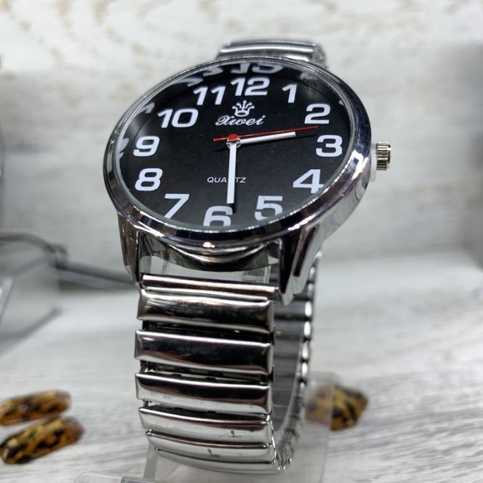 Годинник з цифрами 