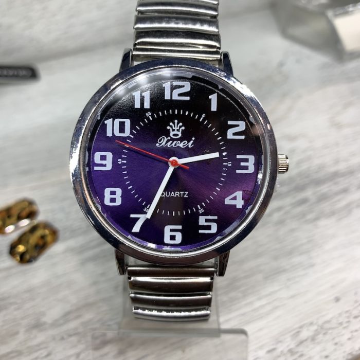 Годинник з цифрами 