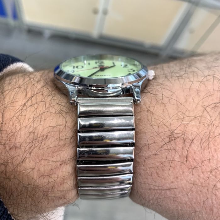 Годинник з цифрами ФОСФОР