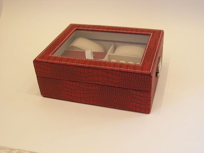 Шкатулка для годинника червона